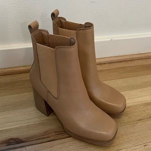 LAST CALL - Steve Madden Expect Boot - Tan leather size 8